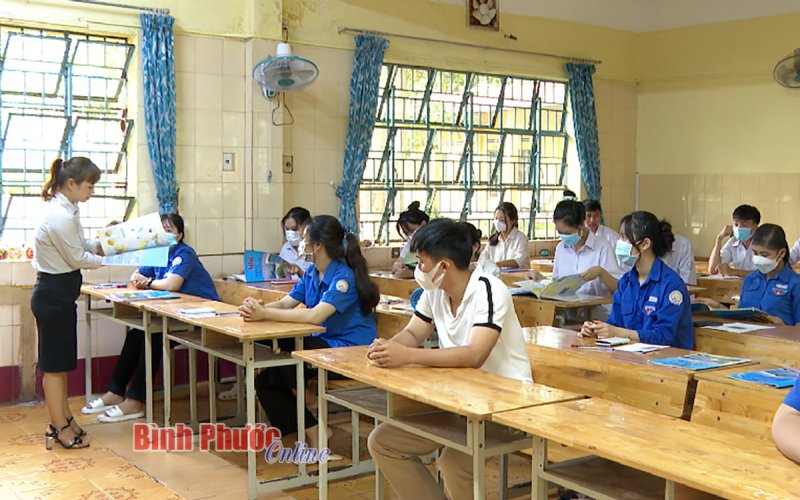 Thí sinh Bình Long bước vào ngày thi cuối cùng