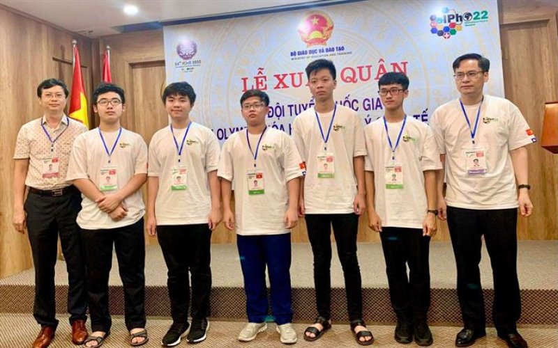 Việt Nam giành 5 huy chương tại Olympic Vật lí Quốc tế 2022