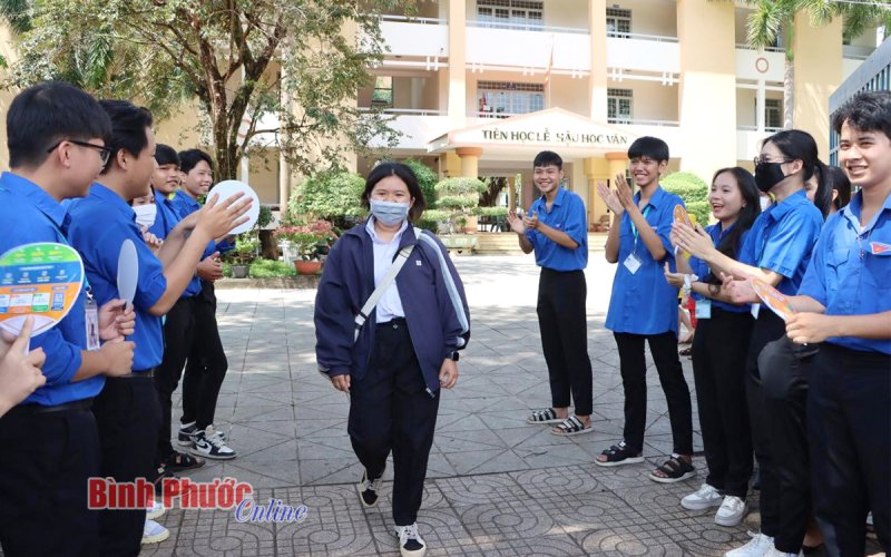 285 thí sinh trúng tuyển vào Trường THPT chuyên Quang Trung