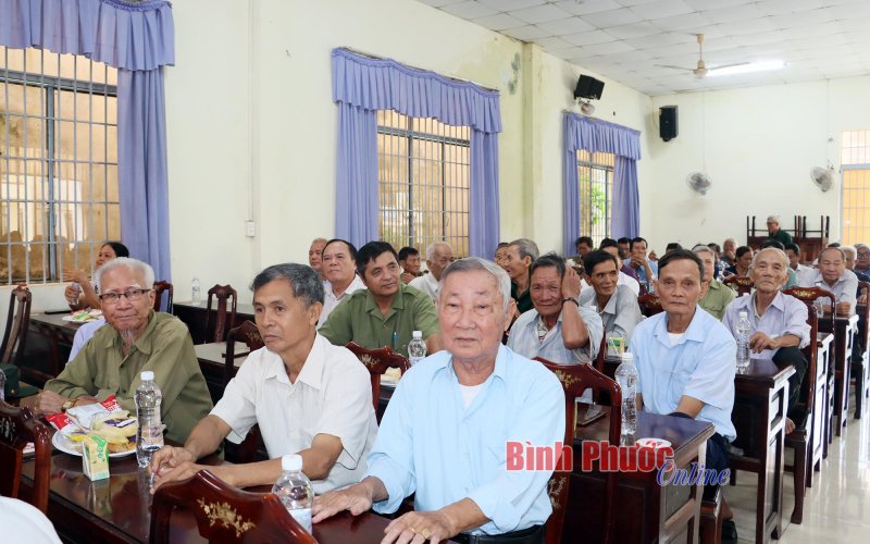 An Lộc kỷ niệm 76 năm Ngày thương binh - liệt sĩ