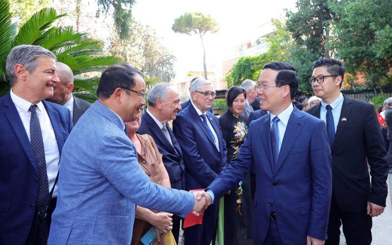 Chủ tịch nước Võ Văn Thưởng gặp mặt Kiều bào Việt Nam ở Italy