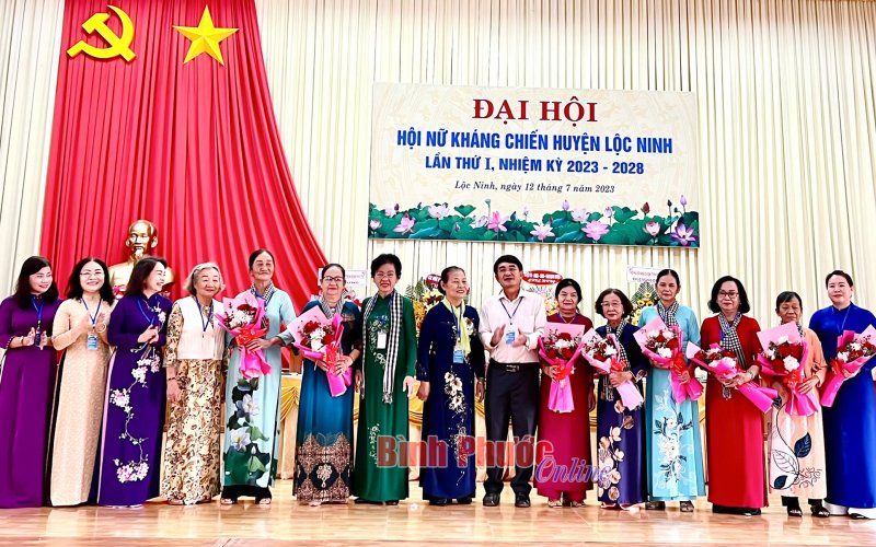 Đại hội Hội Nữ kháng chiến huyện Lộc Ninh lần thứ I