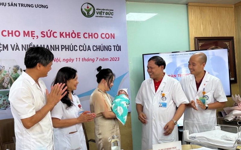 Điều trị thành công cho trẻ sinh non 25 tuần bị viêm ruột hoại tử