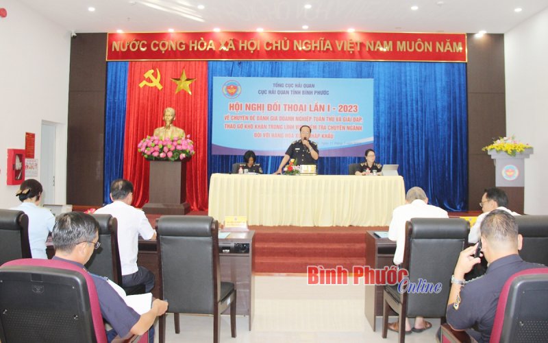 Hải quan đối thoại với doanh nghiệp