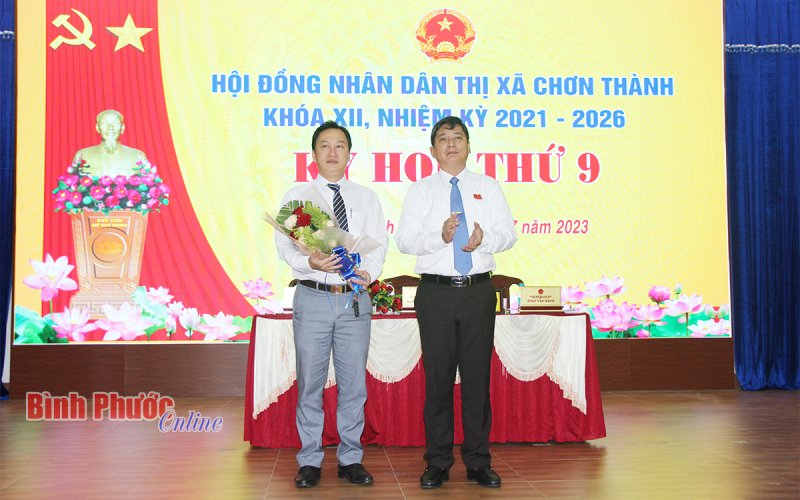 HĐND thị xã Chơn Thành biểu quyết thông qua 7 nghị quyết