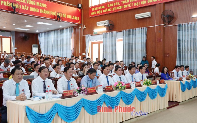Khai mạc kỳ họp thứ 8, HĐND thành phố Đồng Xoài