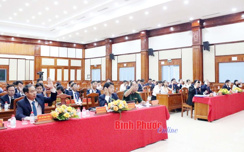 Kỳ họp thứ 7 HĐND huyện Phú Riềng