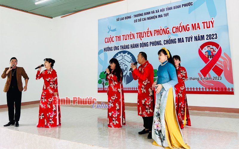 Mang lời ca tiếng hát cảm hóa học viên cai nghiện