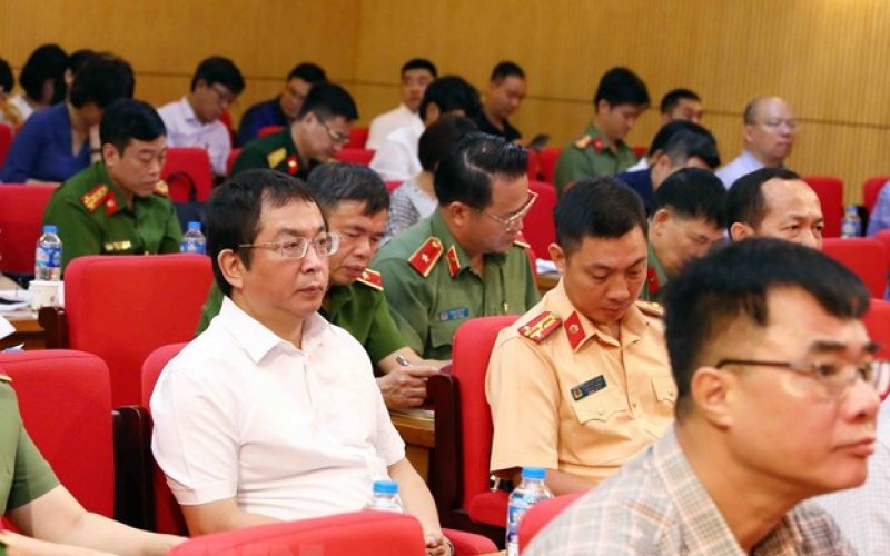 Nghiêm cấm mọi hành vi tác động vào quá trình xử lý vi phạm giao thông