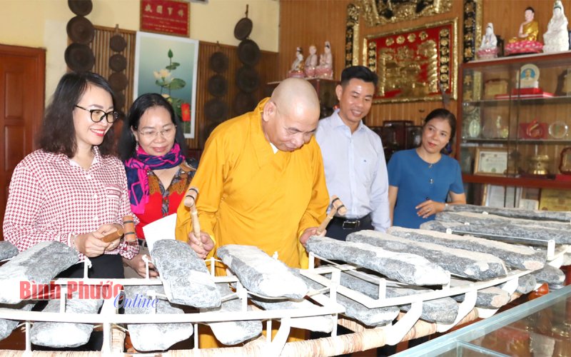 Phát huy vai trò, thế mạnh của nhân dân trong phát triển du lịch