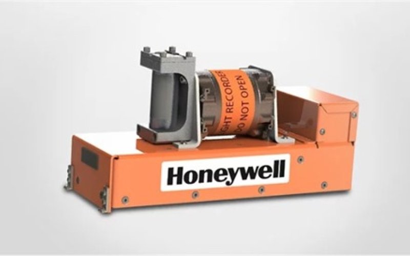 Ra mắt hộp đen máy bay đầu tiên trên thế giới kết nối trực tuyến với mặt đất