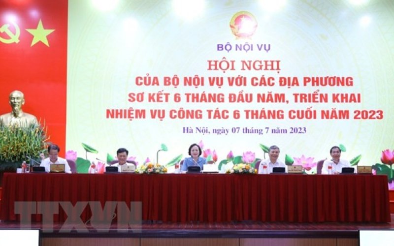 Tuyển 14.244 công, viên chức, bổ sung số người nghỉ việc và thôi việc
