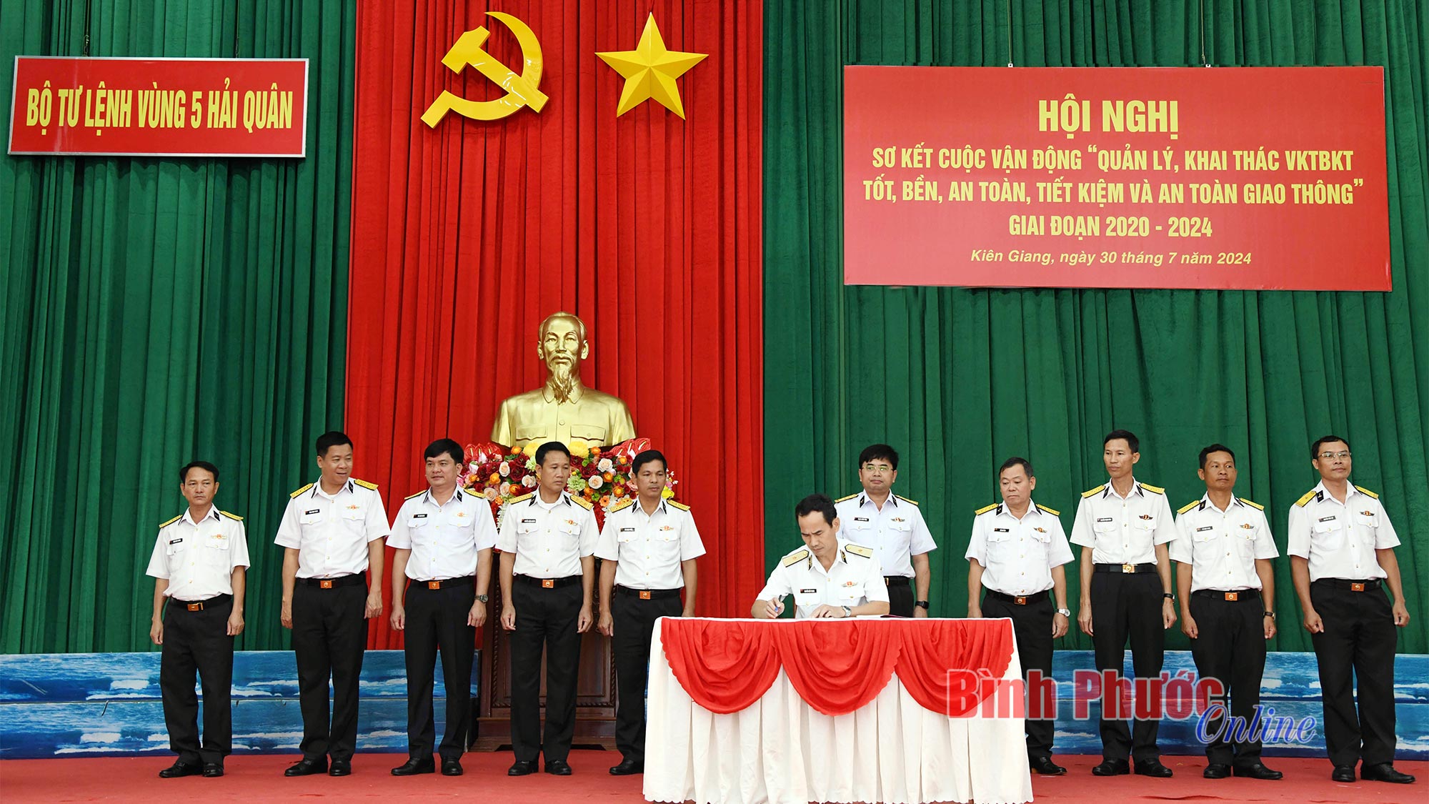 Bộ Tư lệnh Vùng 5 Hải quân thực hiện tốt cuộc vận động 50