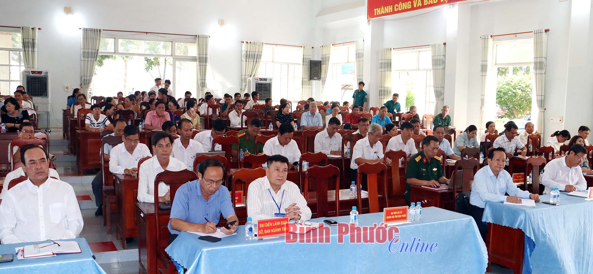 Đại biểu Quốc hội tỉnh Bình Phước tiếp xúc cử tri sau Kỳ họp thứ 7, Quốc hội khóa XV