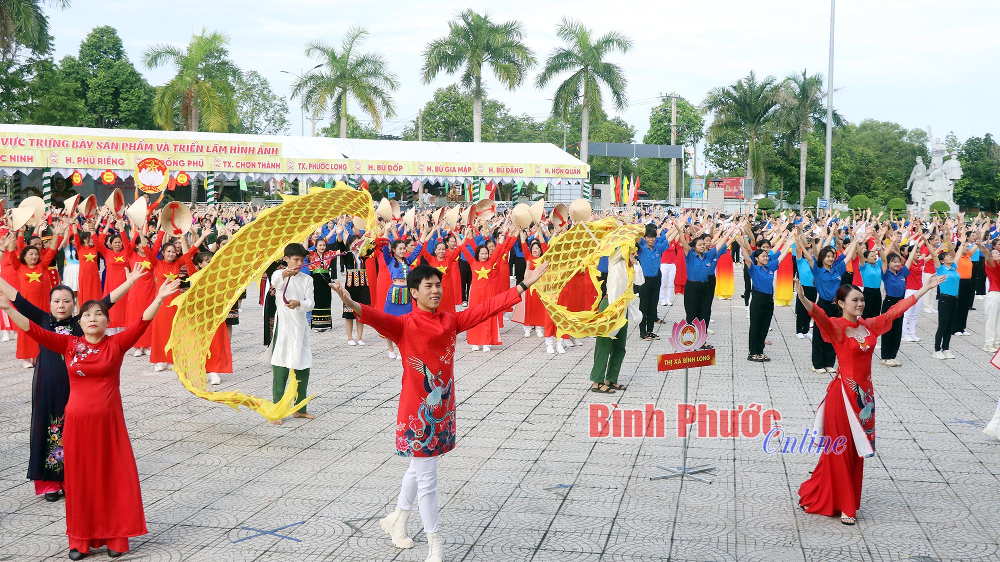 Đồng diễn dân vũ chào mừng Đại hội MTTQVN tỉnh lần thứ X
