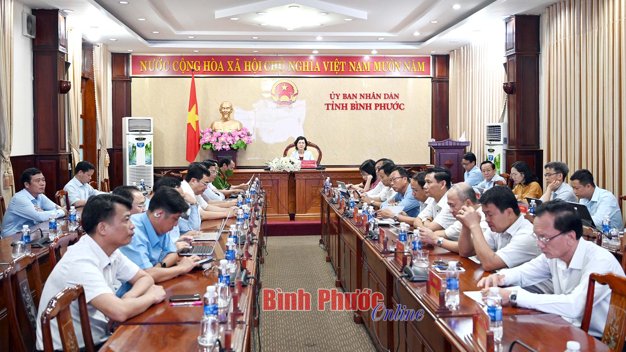 Tiếp tục đẩy mạnh đơn giản hóa, cắt giảm thủ tục hành chính