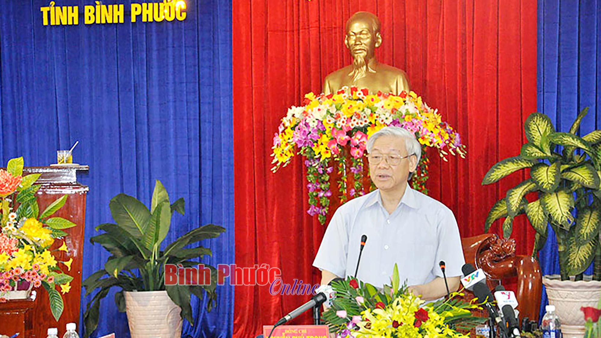 Tổng Bí thư Nguyễn Phú Trọng sống mãi trong lòng nhân dân