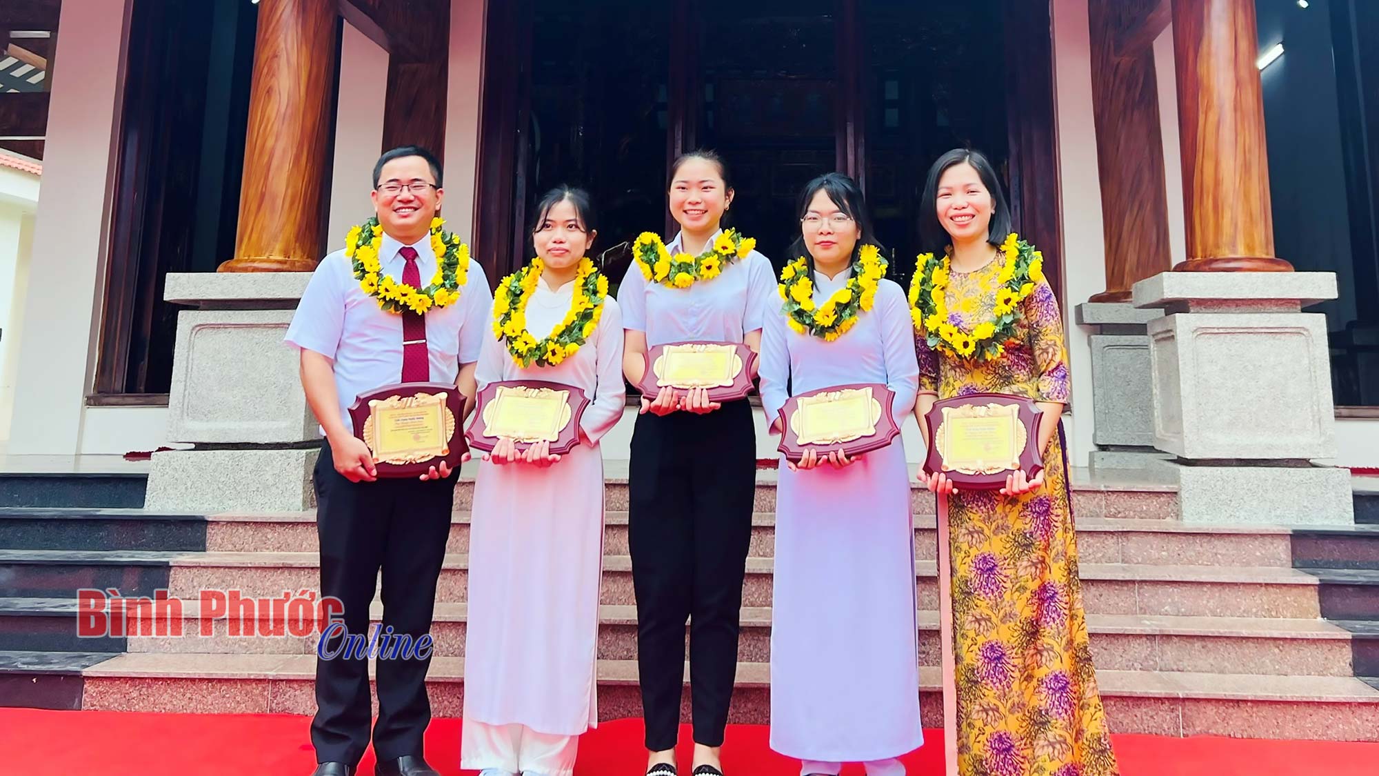 Vươn tầm quốc tế