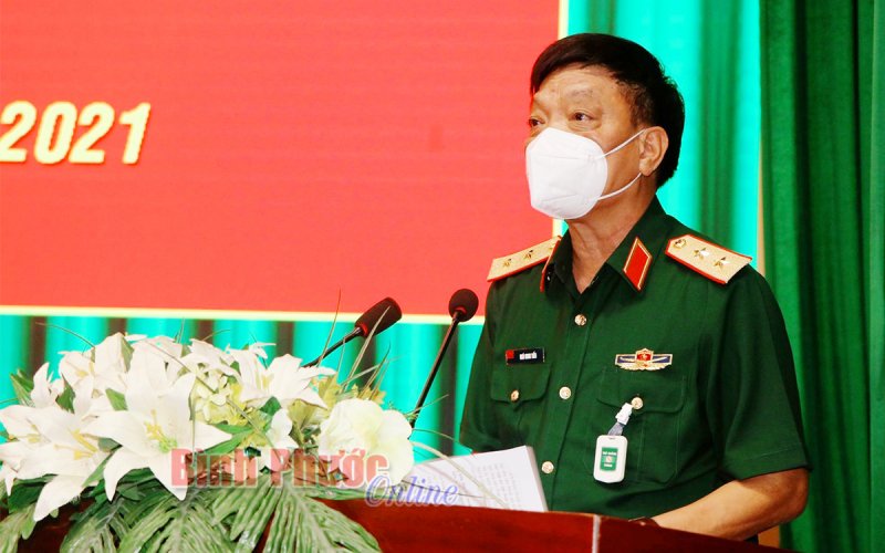 Bộ Quốc phòng và doanh nghiệp quân đội tặng quà nhân dân TP. Hồ Chí Minh