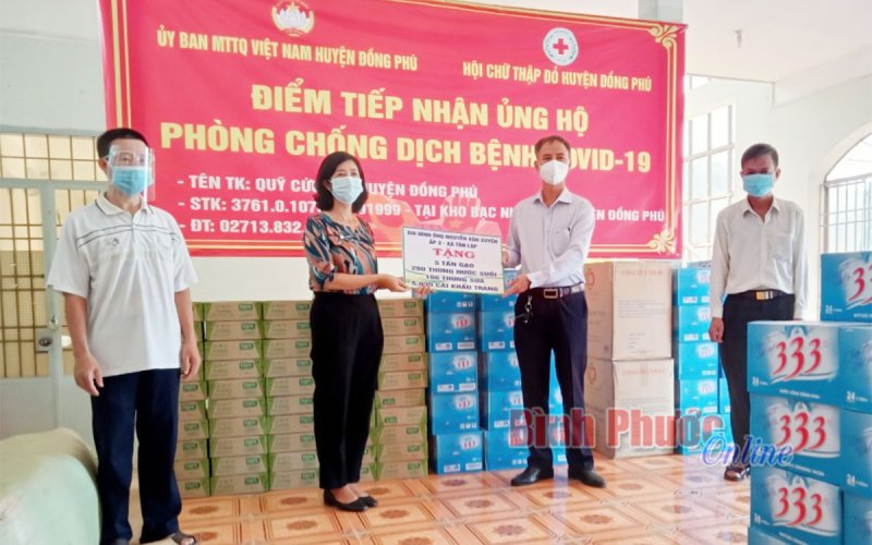 Cụ ông 87 tuổi ủng hộ 130 triệu đồng tiền tiết kiệm cho công tác phòng, chống dịch Covid-19