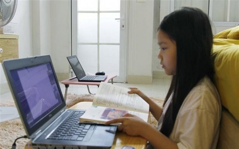 Dạy trực tuyến cho học sinh lớp 1, 2: Ưu tiên môn Toán và Tiếng Việt