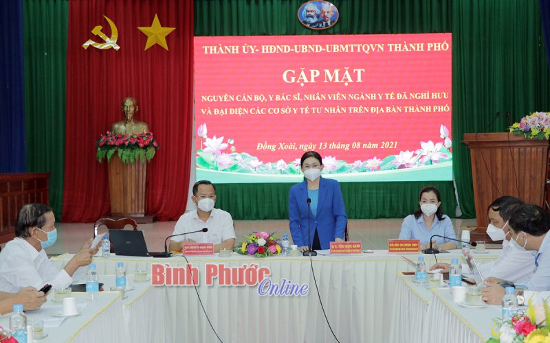 Cán bộ y tế nghỉ hưu và y tế tư nhân ở Đồng Xoài sẵn sàng tham gia chống dịch