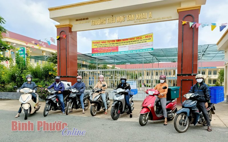 Gác “phấn trắng, bảng đen” tham gia phòng, chống dịch