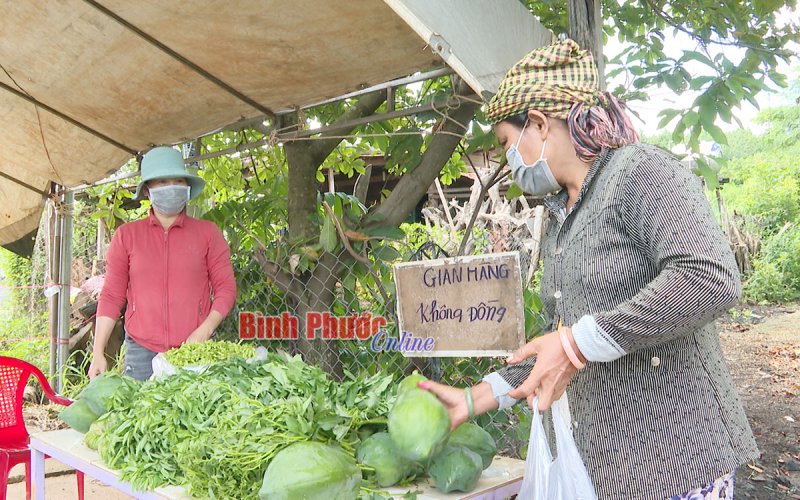 “Gian hàng 0 đồng” tiếp sức người nghèo vượt đại dịch