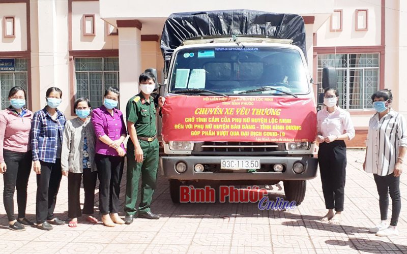 Hội LHPN Lộc Ninh ủng hộ Bình Dương hơn 2 tấn nông sản 