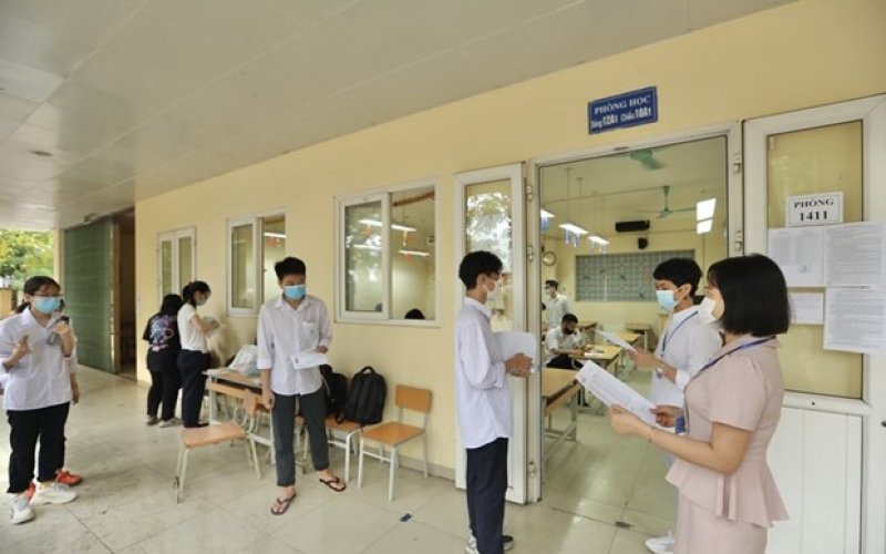 Hôm nay, gần 12.000 thí sinh làm thủ tục dự thi tốt nghiệp THPT