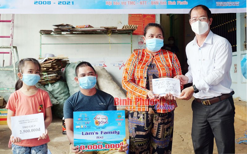 “Khát vọng sống” trợ giúp chị Hà Thị Phú Nhuận 173,4 triệu đồng