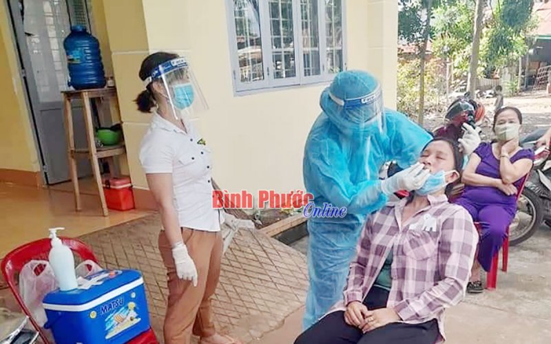 Lộc Ninh lấy trên 8.000 mẫu xét nghiệm SARS-CoV-2 trong cộng đồng