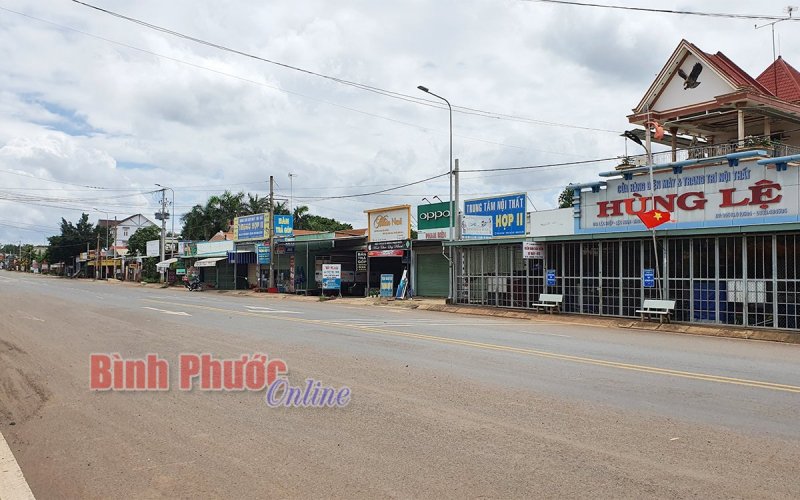 Lộc Ninh tiếp tục thực hiện giãn cách xã hội