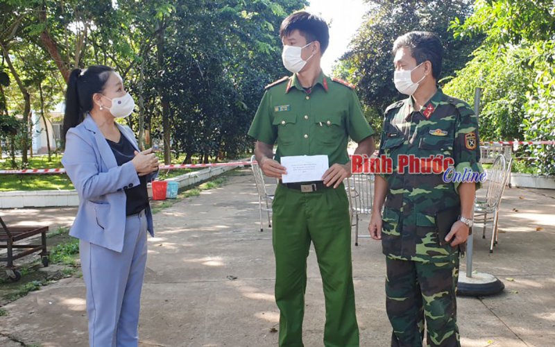 Mong các tầng lớp nhân dân Bình Long đồng lòng phòng, chống dịch 