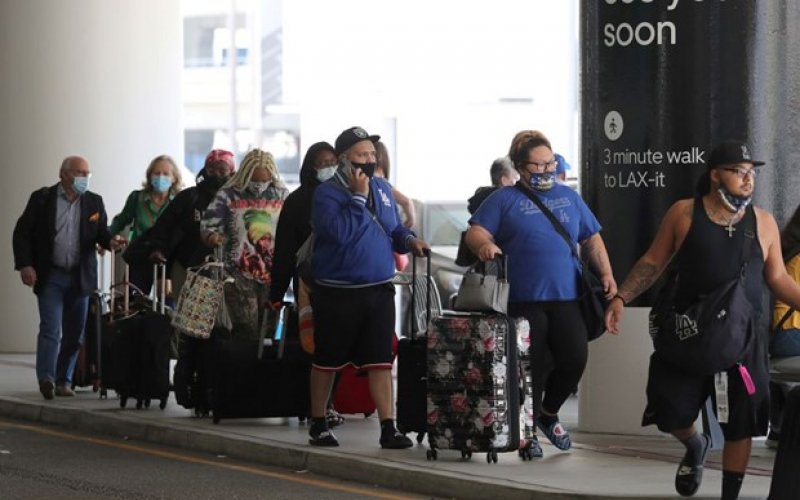 Mỹ phạt 9.000 USD lỗi không đeo khẩu trang trên máy bay