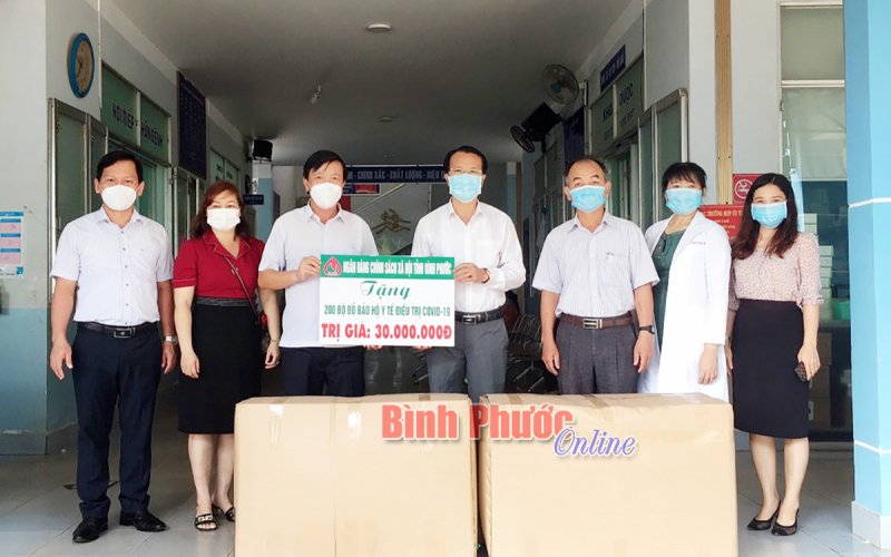 Ngân hàng Chính sách xã hội tỉnh ủng hộ 405 triệu đồng phòng, chống dịch