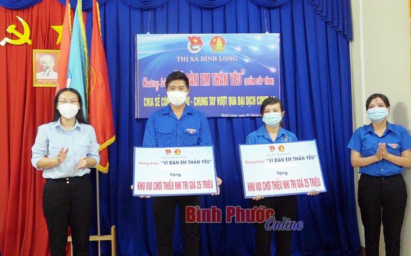 Nhiều hoạt động “Vì đàn em thân yêu”