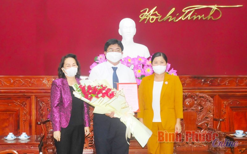 Ông Phạm Văn Trinh được bổ nhiệm giữ chức Chánh văn phòng UBND tỉnh