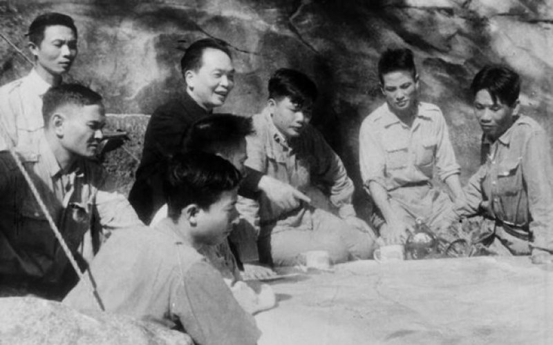 Ông Võ Nguyên Giáp: Vị tướng tài làm chuyển dịch dòng chảy của lịch sử