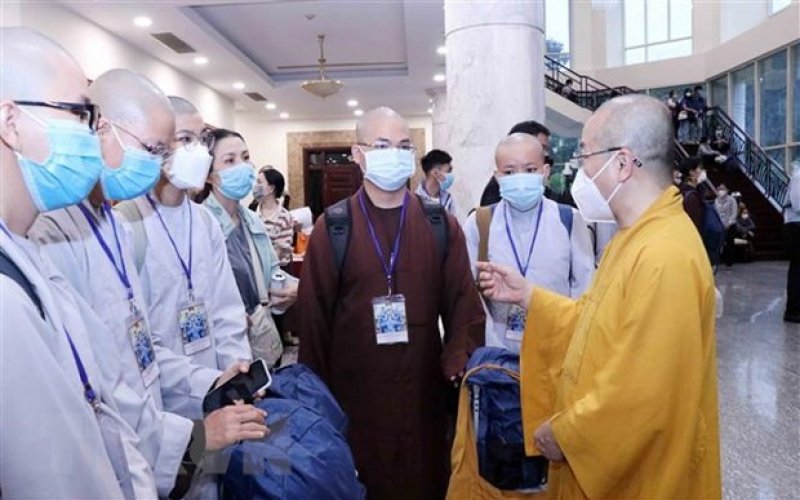 Sẻ chia v&agrave; y&ecirc;u thương trong một m&ugrave;a Vu Lan đầy biến động