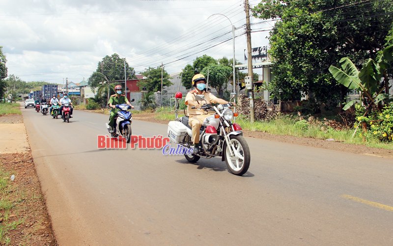 Siết chặt hoạt động vận tải để phòng dịch Covid-19