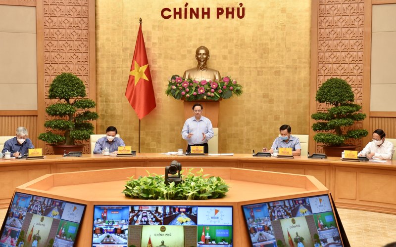 Thủ tướng chủ trì họp trực tuyến về phòng chống dịch với 1.060 xã, phường tại 20 tỉnh, thành phố