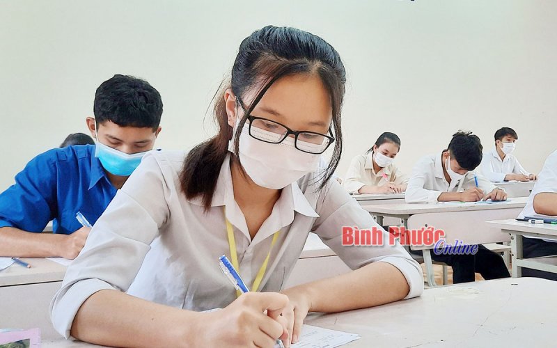Thực hiện nhiệm vụ năm học 2021-2022 ứng phó với dịch Covid-19