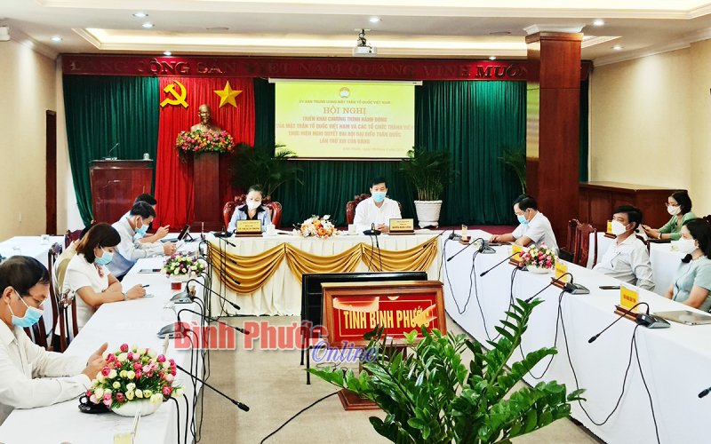 Tiếp tục xây dựng khối đại đoàn kết toàn dân tộc, xây dựng Đảng trong sạch, vững mạnh