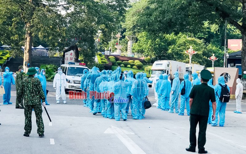 Trao trả 7 công dân Trung Quốc nhập cảnh trái phép 