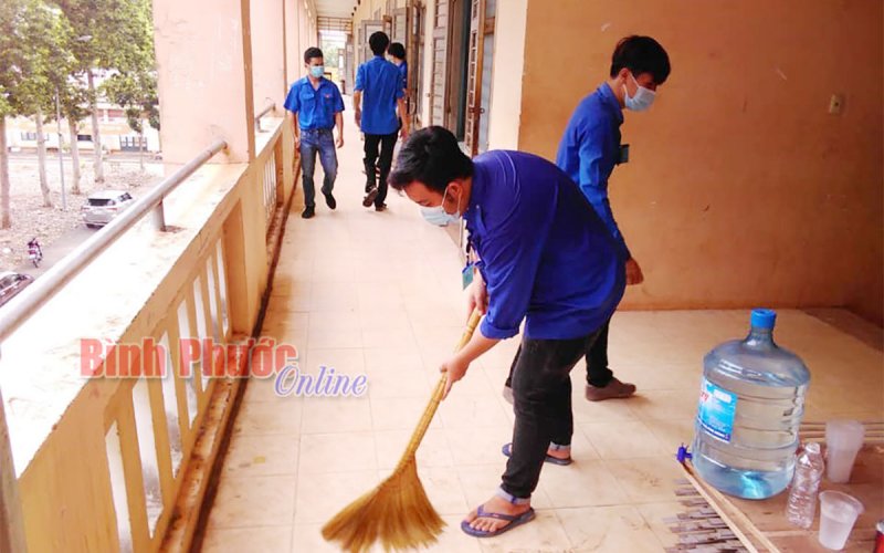 Trưng dụng ký túc xá Trường cao đẳng Công nghiệp cao su làm khu cách ly