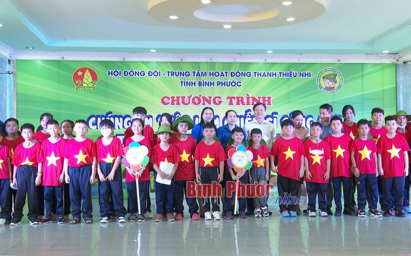 52 thiếu nhi tham gia &ldquo;Ch&uacute;ng em tập l&agrave;m chiến sĩ c&ocirc;ng an&rdquo;