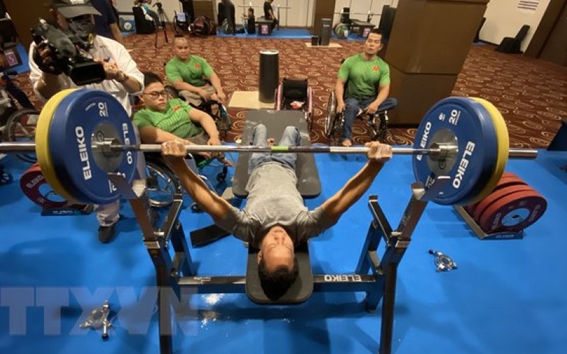 ASEAN Para Games 2022: Đô cử Lê Văn Công bảo vệ thành công ngôi vương