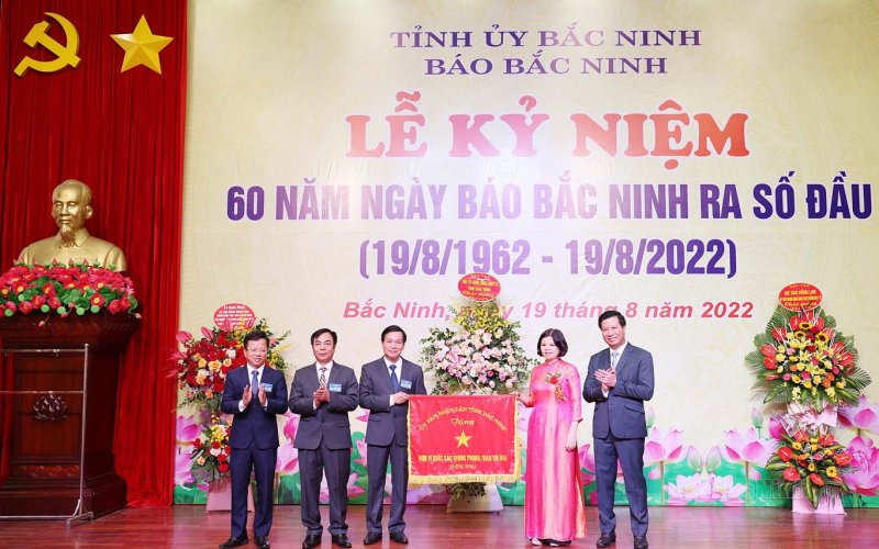 Báo Bắc Ninh long trọng kỷ niệm 60 năm Ngày ra số đầu