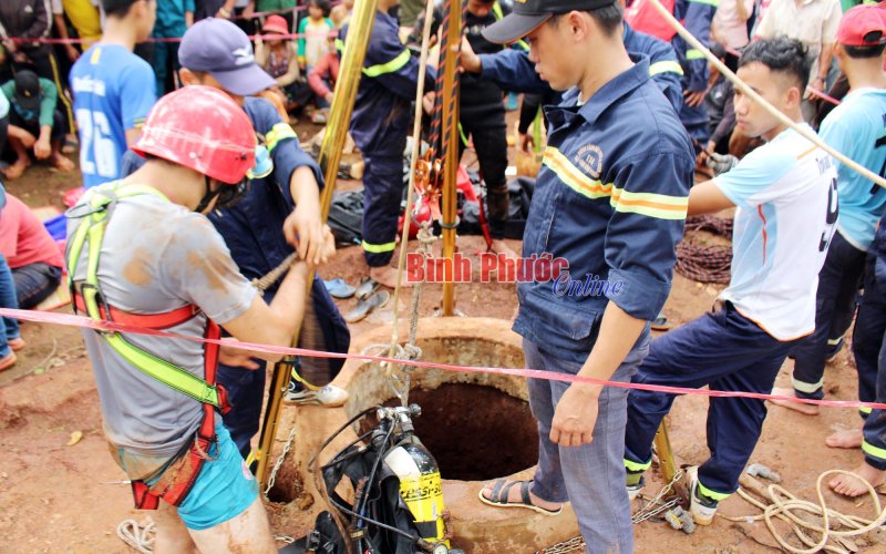 Bình Phước: 2 người tử vong khi xuống giếng sửa máy bơm